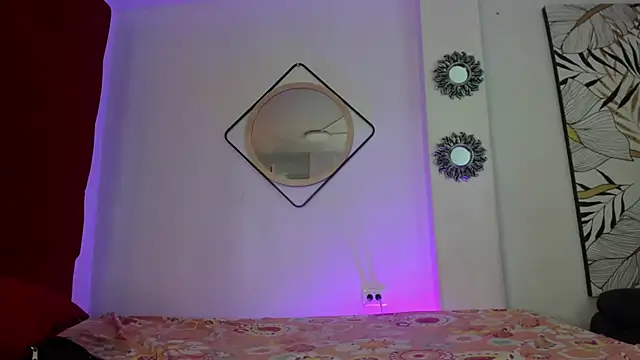 Snapshot of wandaliones chatting on February 2, 2:38 pm wandaliones online show from February 2, 2:38 pm