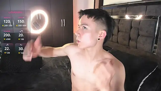 alanblack1 online show from November 26, 1:17 am