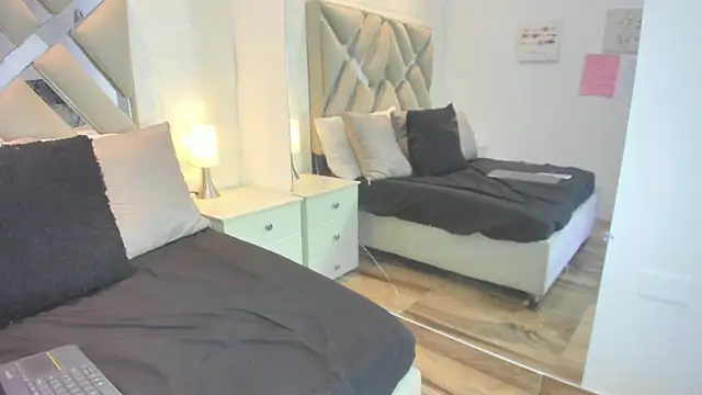 raquell moore online show from January 10, 3:25 pm