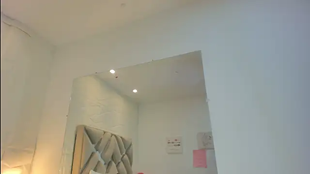 raquell moore online show from March 17, 12:30 pm