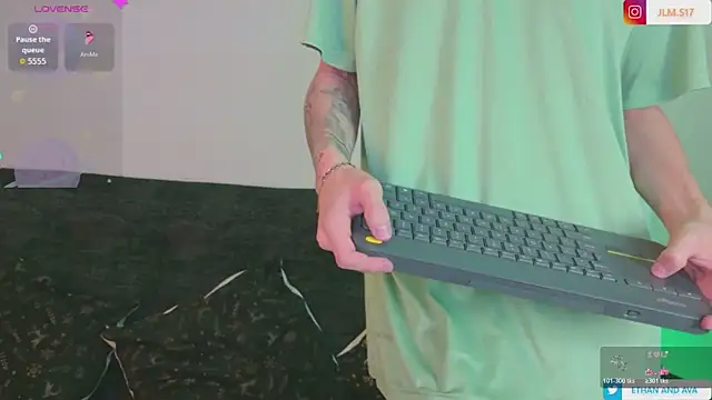 ethan and ava online show from April 11, 2:49 am