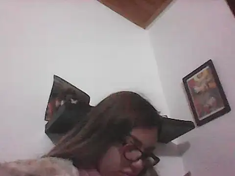 VittoriaTaylor online show from January 31, 12:40 pm