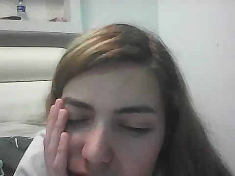 VittoriaTaylor online show from November 27, 3:08 am