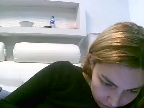 VittoriaTaylor online show from November 28, 2:03 am