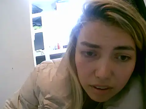 Snapshot of VittoriaTaylor chatting on April 20, 4:10 pm VittoriaTaylor online show from April 20, 4:10 pm