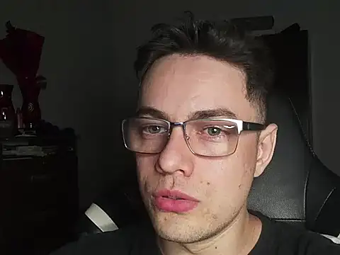 Dyllan   online show from October 22, 2:56 am