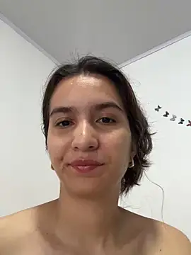 Bella still online show from April 1, 2:03 pm