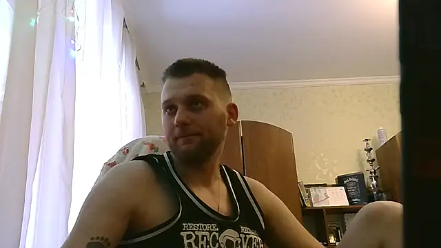 Snapshot of HunterOnBoobs chatting on February 20, 12:36 pm HunterOnBoobs online show from February 20, 12:36 pm