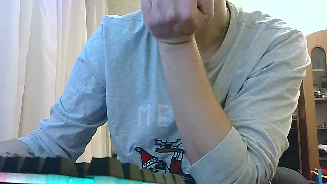 Snapshot of HunterOnBoobs chatting on February 23, 10:20 pm HunterOnBoobs online show from February 23, 10:20 pm