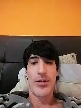 Snapshot of moutt99 chatting on January 17, 10:44 am moutt99 online show from January 17, 10:44 am