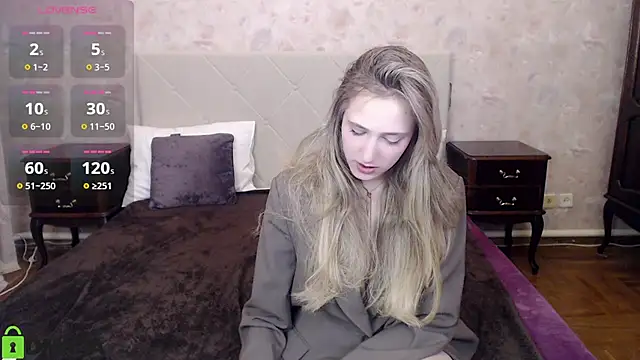 blondyriss online show from March 6, 6:26 pm