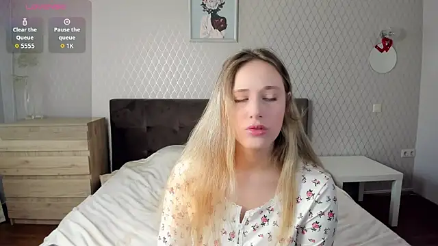 blondyriss online show from September 19, 9:11 am