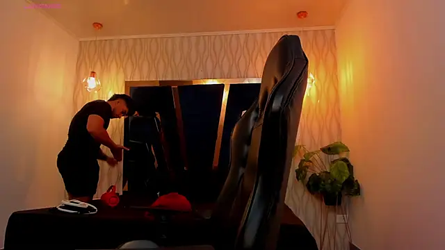 Brad Summer online show from April 17, 11:41 pm