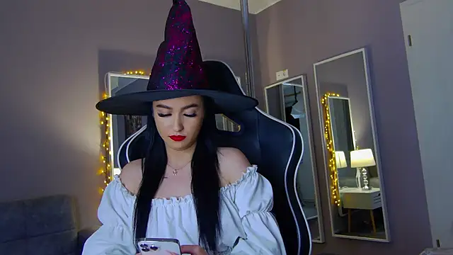 Eva Lovvia  online show from February 7, 9:26 pm