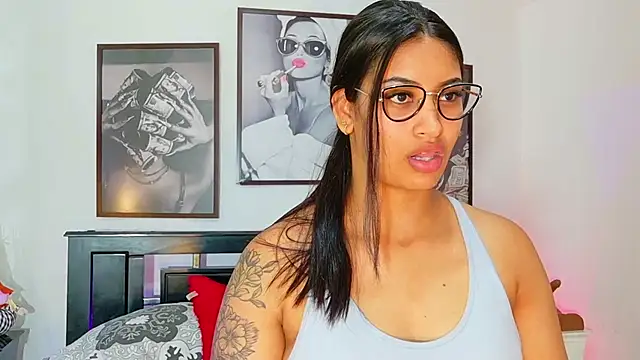 loretahorny online show from February 18, 1:40 pm