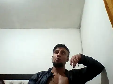 Snapshot of davidcr89 chatting on September 10, 6:35 am davidcr89 online show from September 10, 6:35 am