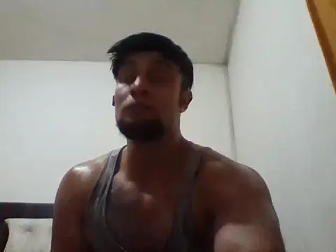 Snapshot of davidcr89 chatting on September 21, 6:37 am davidcr89 online show from September 21, 6:37 am
