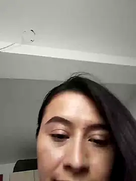 Snapshot of Andrewine89 chatting on January 31, 6:36 pm Andrewine89 online show from January 31, 6:36 pm
