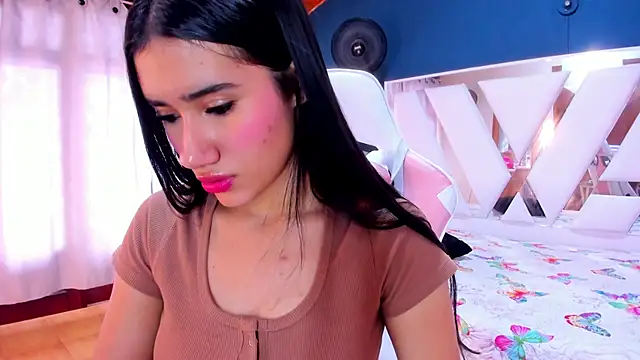 Alondra Cutie online show from March 18, 6:26 pm