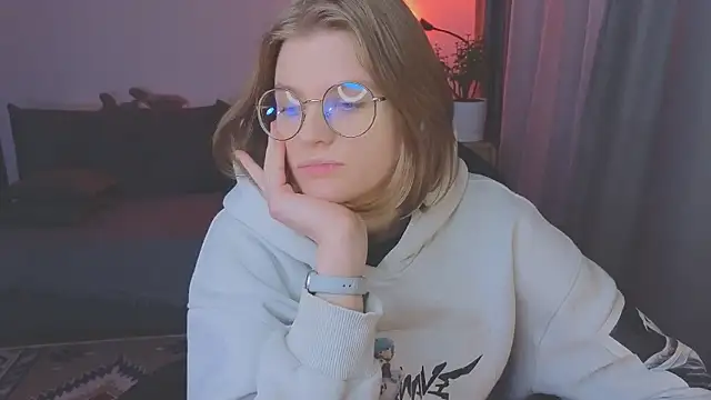  JessieVibes online show from February 13, 3:19 pm