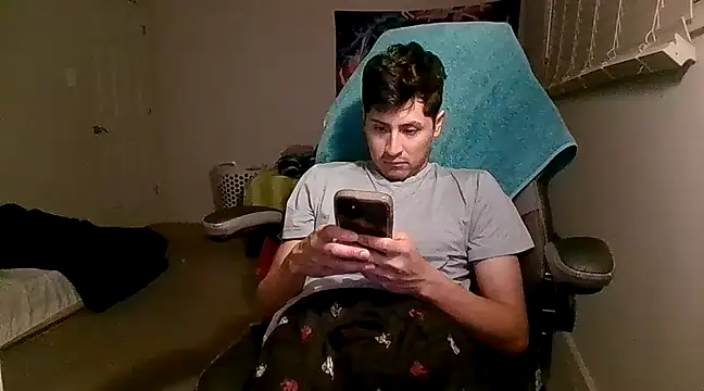 Snapshot of PerroDemonioHot chatting on February 25, 5:41 am PerroDemonioHot online show from February 25, 5:41 am