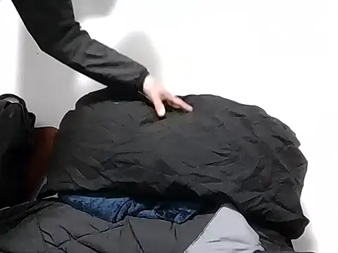 Snapshot of PerroDemonioHot chatting on February 12, 9:10 pm PerroDemonioHot online show from February 12, 9:10 pm