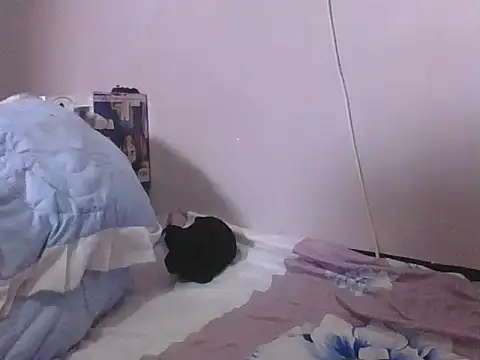 hungrydog18 online show from October 8, 11:52 am