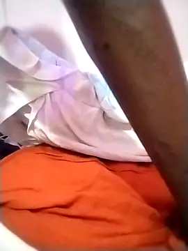 hungrydog18 online show from October 16, 7:42 am