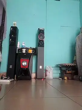 hungrydog18 online show from December 1, 10:20 am