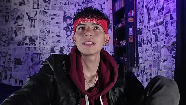 Snapshot of Mickey_Magic chatting on November 21, 7:01 pm Mickey Magic online show from November 21, 7:01 pm