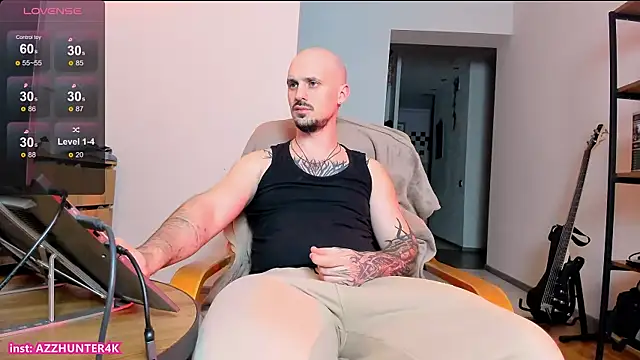 AssHunter4k online show from February 17, 6:36 pm