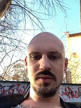 Snapshot of AssHunter4k chatting on April 1, 3:42 pm AssHunter4k online show from April 1, 3:42 pm