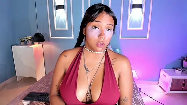 isabella zc online show from June 17, 12:40 pm
