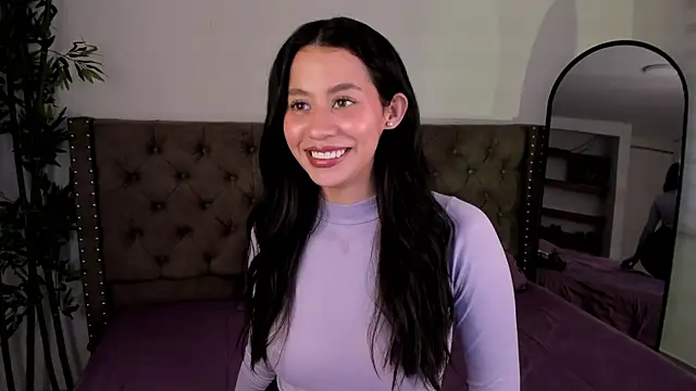 hannah brady online show from February 7, 8:31 pm