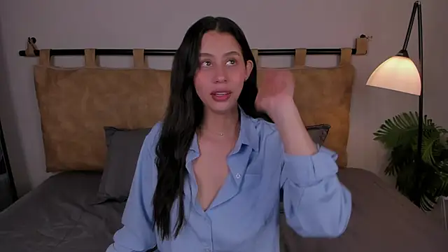 hannah brady online show from September 24, 10:35 pm