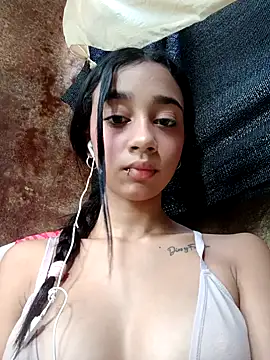 Zoe Sweett18 online show from January 23, 1:45 pm