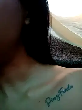 Zoe Sweett18 online show from March 3, 7:28 pm