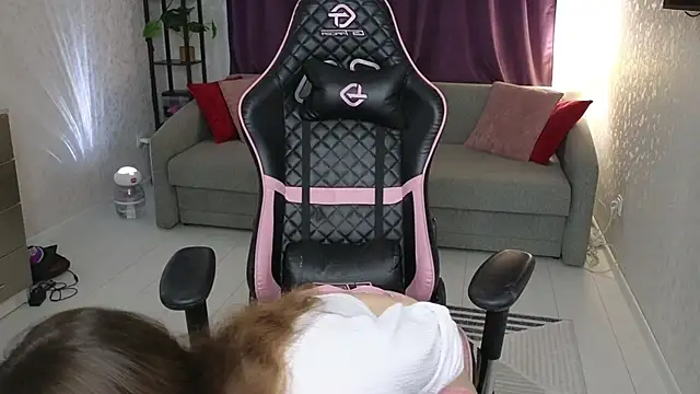 Sweeet Lilit online show from December 18, 10:05 pm