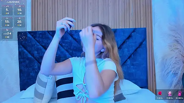 Snapshot of _Zoe_Sweet_ chatting on February 8, 11:44 am Zoe Sweet online show from February 8, 11:44 am