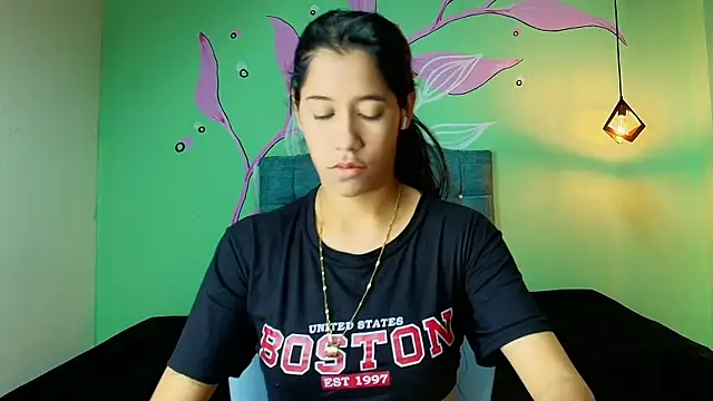 Connie Bell online show from November 30, 2:10 pm