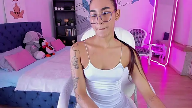 Dana Paula online show from June 26, 11:58 am