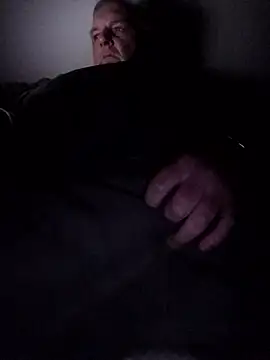 Snapshot of Paolo7619 chatting on November 3, 4:36 am Paolo7619 online show from November 3, 4:36 am