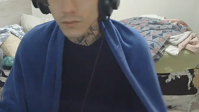 Snapshot of smokingink chatting on July 5, 4:19 am smokingink online show from July 5, 4:19 am