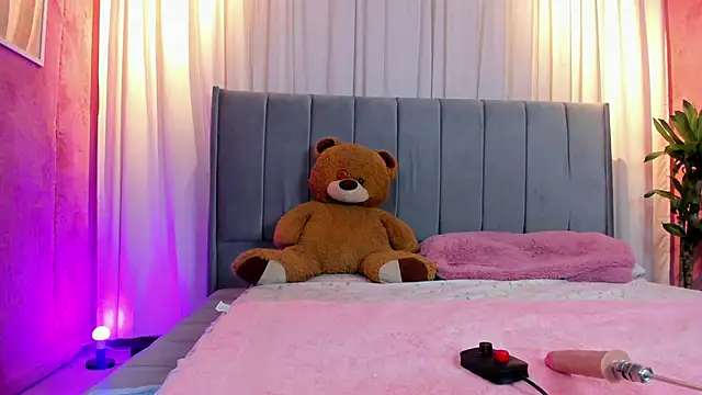 Snapshot of camilapersy chatting on January 25, 1:08 pm camilapersy online show from January 25, 1:08 pm