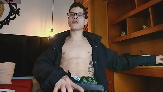 wolfandsky online show from April 18, 11:36 am