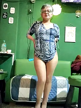 ilonna2025 online show from October 19, 8:48 am