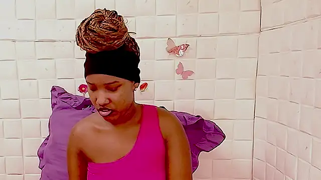 EroticSexyPrada online show from March 4, 4:40 am