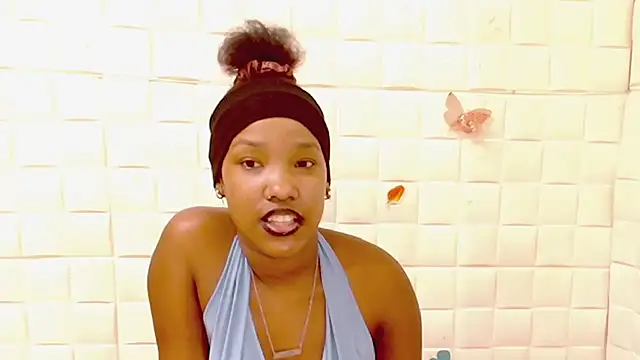 EroticSexyPrada online show from April 3, 6:06 pm