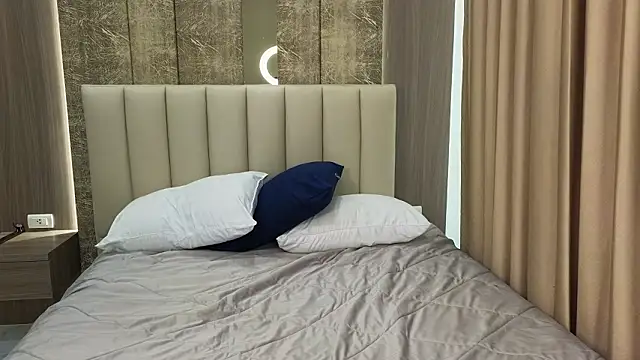 SusannJohnson online show from March 13, 12:28 am