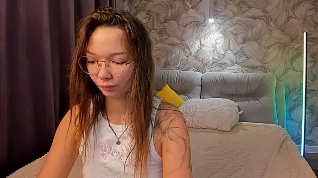 Snapshot of SusannJohnson chatting on July 18, 12:26 am SusannJohnson online show from July 18, 12:26 am